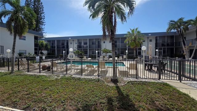 415 NE 2nd St 106, Hallandale Beach, FL 33009