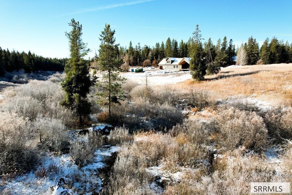 Image 16 of property listing at 1656 Shadow Loop South, Ashton, ID 83420