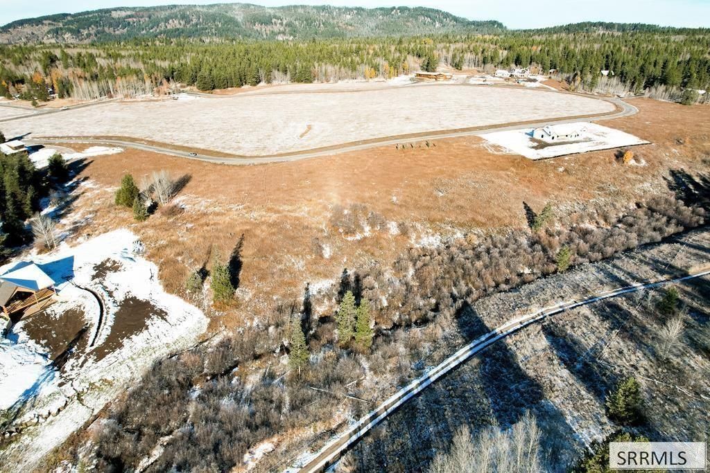 Image 18 of property listing at 1656 Shadow Loop South, Ashton, ID 83420