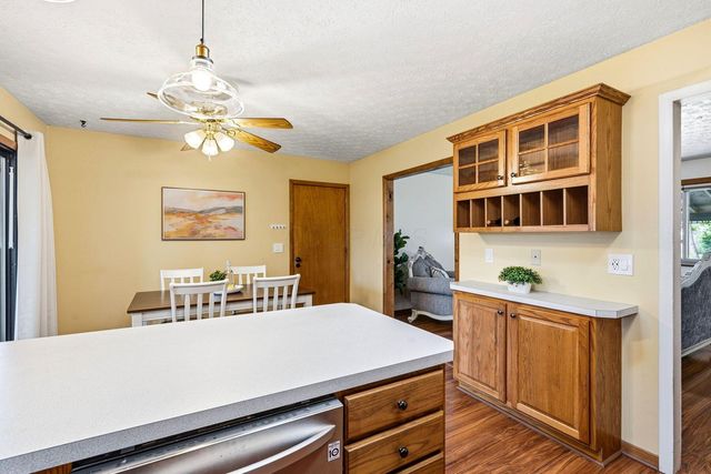 2018 Candleberry Drive, Grove City, OH 43123