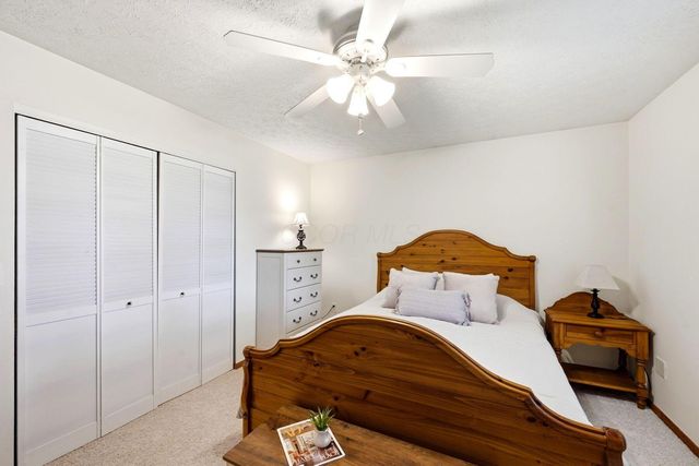 2018 Candleberry Drive, Grove City, OH 43123