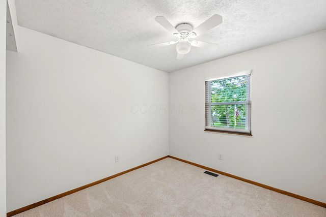 2018 Candleberry Drive, Grove City, OH 43123