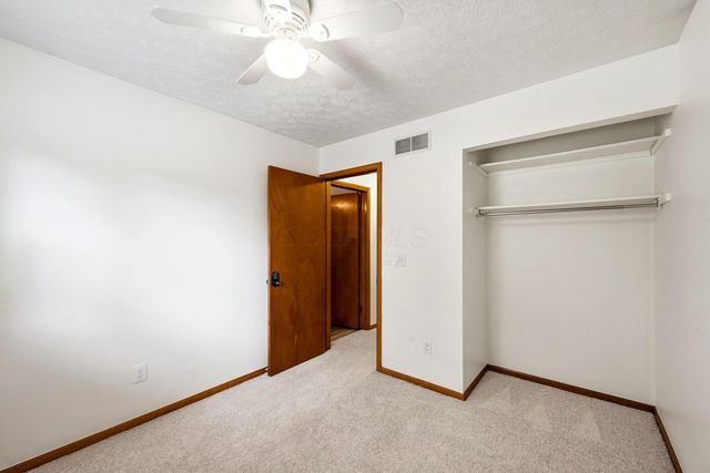 2018 Candleberry Drive, Grove City, OH 43123