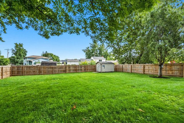 2018 Candleberry Drive, Grove City, OH 43123