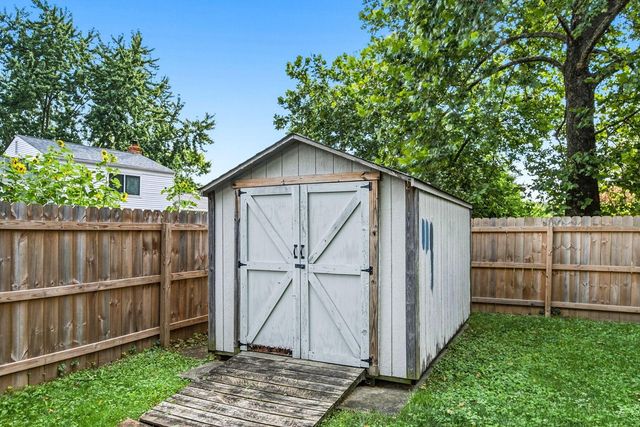 2018 Candleberry Drive, Grove City, OH 43123