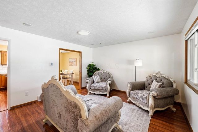 2018 Candleberry Drive, Grove City, OH 43123