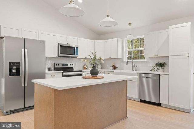 729 VAWTER CORNER RD, Louisa, VA 23093