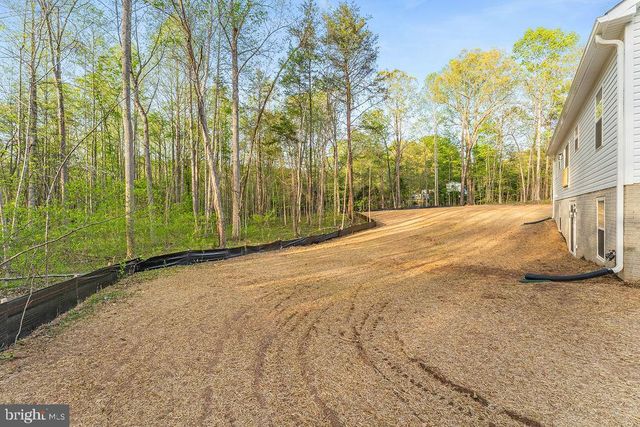 729 VAWTER CORNER RD, Louisa, VA 23093