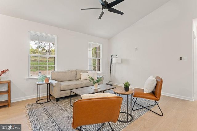 729 VAWTER CORNER RD, Louisa, VA 23093