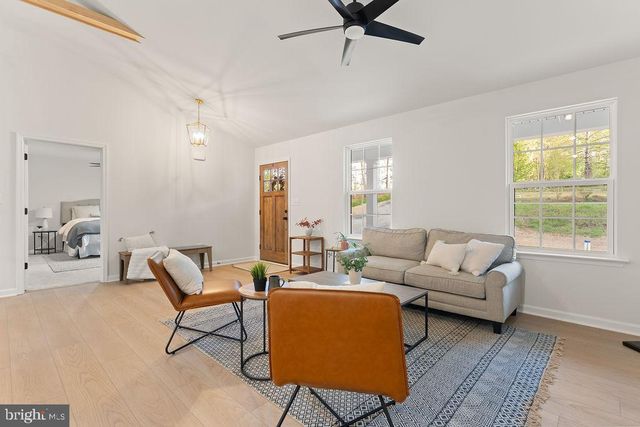 729 VAWTER CORNER RD, Louisa, VA 23093