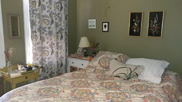 24 Sidlaw Rd 16, Boston, MA 02135