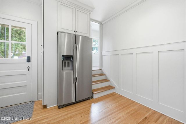 2505 Broadmeade Rd, Louisville, KY 40205
