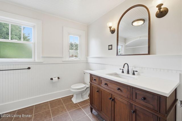 2505 Broadmeade Rd, Louisville, KY 40205