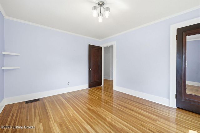2505 Broadmeade Rd, Louisville, KY 40205