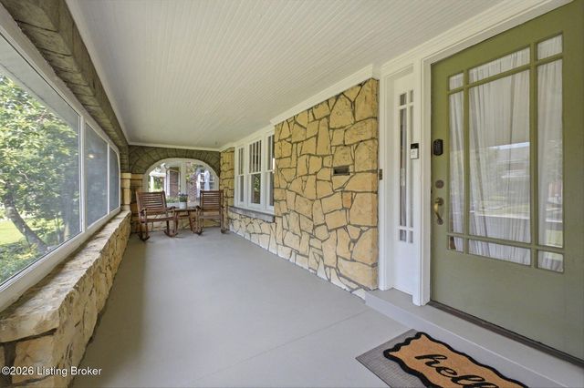 2505 Broadmeade Rd, Louisville, KY 40205