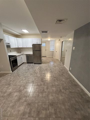 250 Huntington Avenue, Bronx, NY 10465