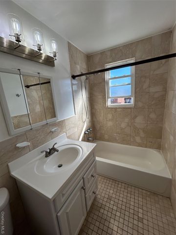 250 Huntington Avenue, Bronx, NY 10465