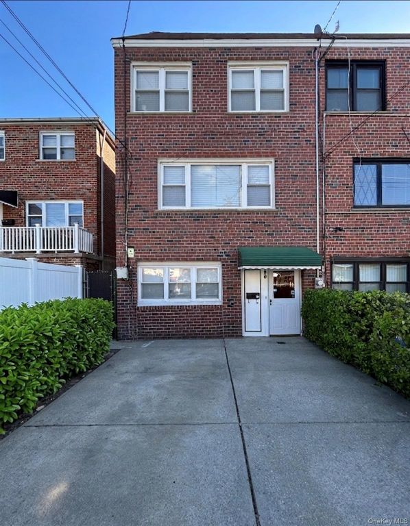 250 Huntington Avenue, Bronx, NY 10465