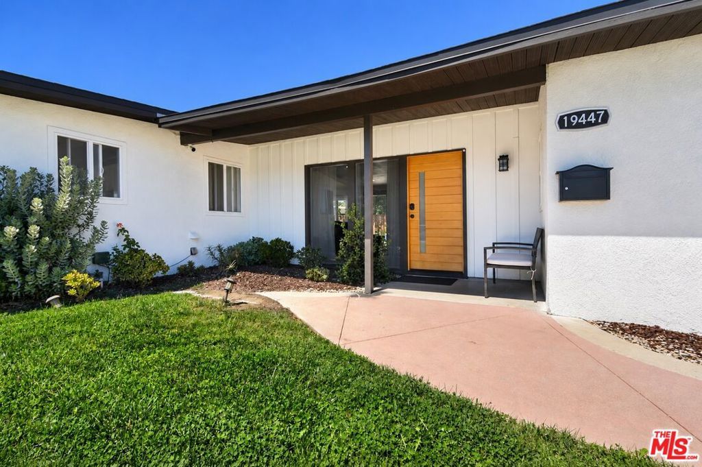 19447 Elkwood Street, Los Angeles, CA 91335 — photo 3