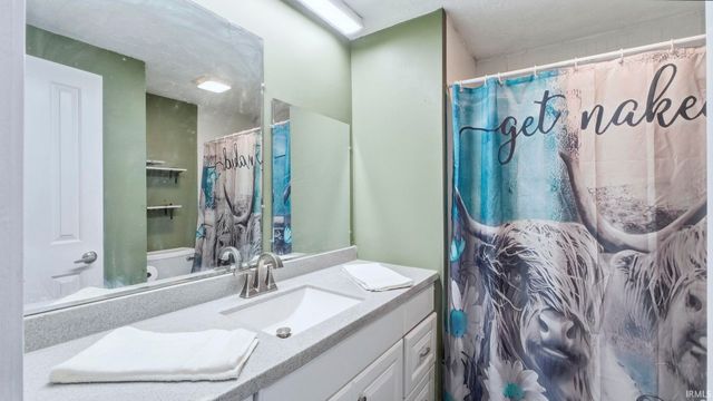 70857 Tecumseh Drive, Nappanee, IN 46550