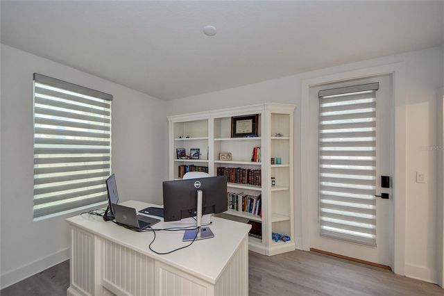 323 15TH STREET N, St Petersburg, FL 33705