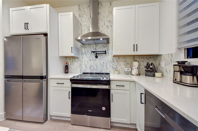 323 15TH STREET N, St Petersburg, FL 33705