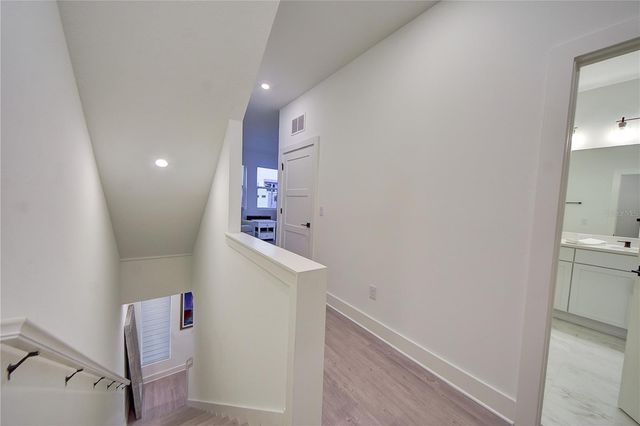 323 15TH STREET N, St Petersburg, FL 33705