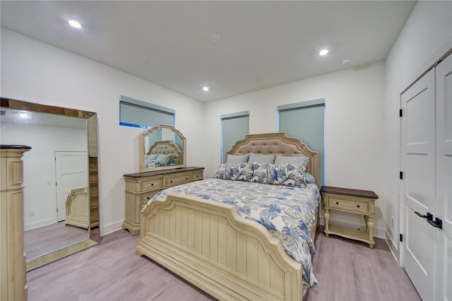 323 15TH STREET N, St Petersburg, FL 33705