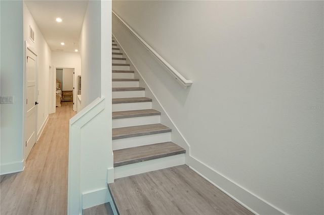 323 15TH STREET N, St Petersburg, FL 33705