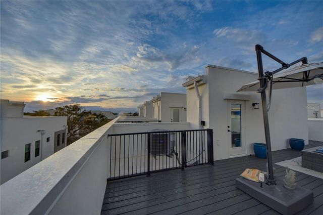 323 15TH STREET N, St Petersburg, FL 33705