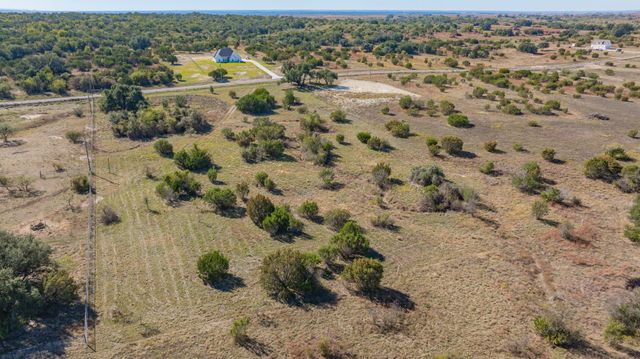 121 Gilmore Court, Lipan, TX 76462
