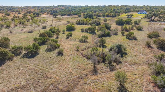 121 Gilmore Court, Lipan, TX 76462