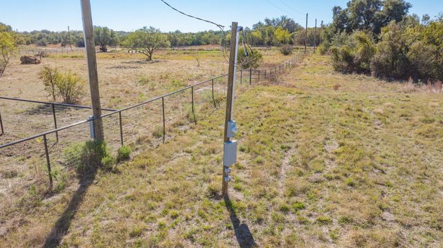 121 Gilmore Court, Lipan, TX 76462