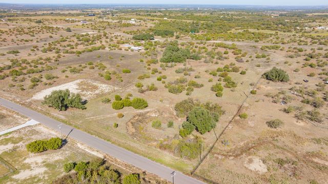 121 Gilmore Court, Lipan, TX 76462
