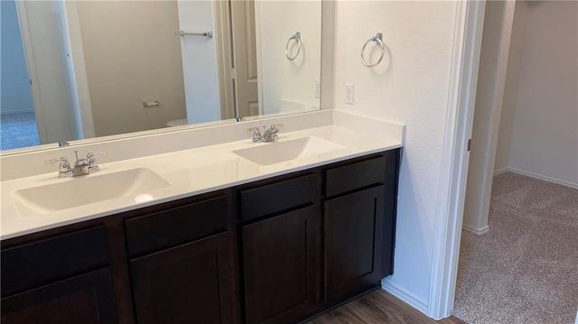 340 Escondido CIR, San Marcos, TX 78666