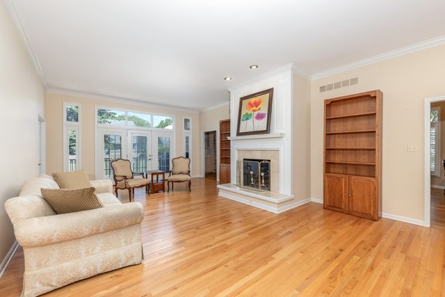 1437 Ambleside Circle, Naperville, IL 60540
