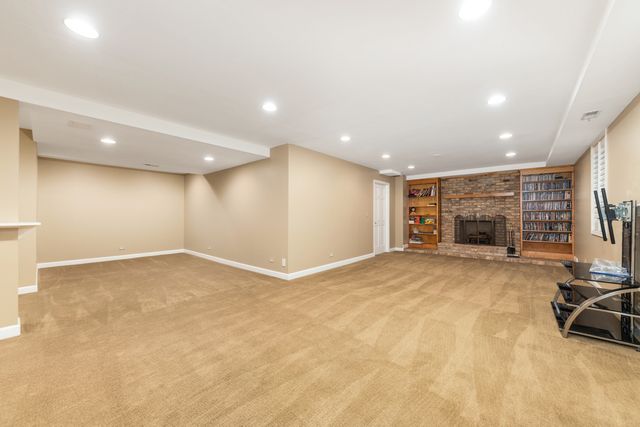 1437 Ambleside Circle, Naperville, IL 60540