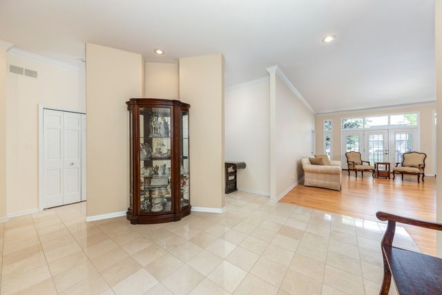 1437 Ambleside Circle, Naperville, IL 60540