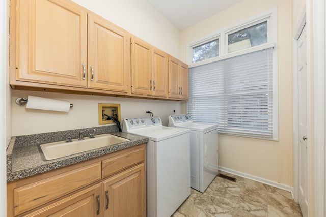 1437 Ambleside Circle, Naperville, IL 60540