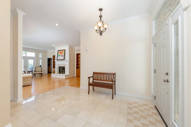 1437 Ambleside Circle, Naperville, IL 60540