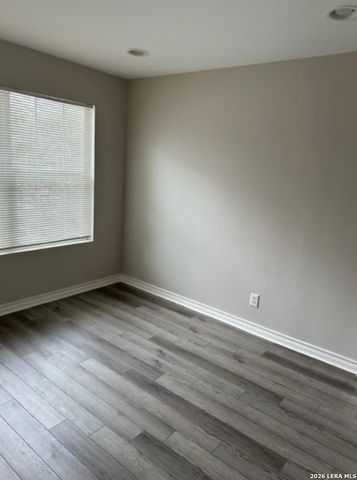 7803 Kingsbury Wood Unit 4, San Antonio, TX 78240