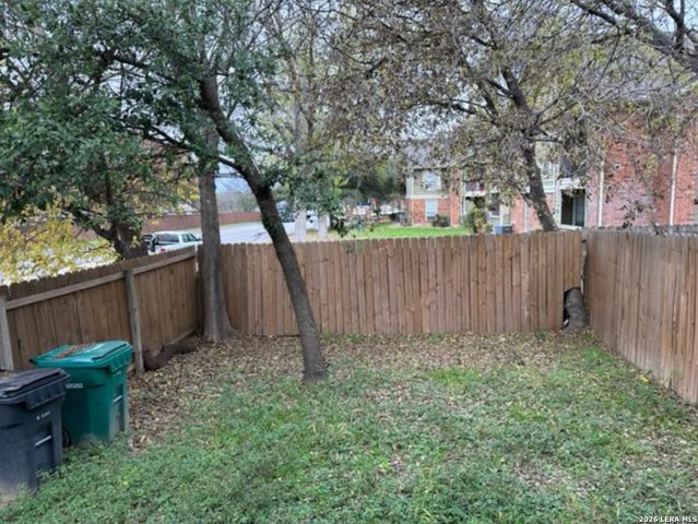 7803 Kingsbury Wood Unit 4, San Antonio, TX 78240