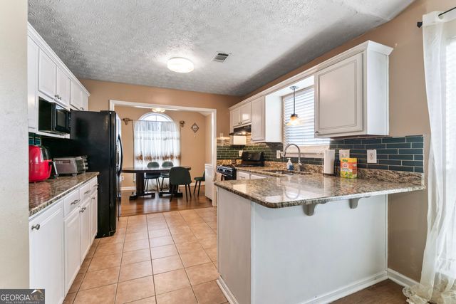 8147 Mountain Pass, Riverdale, GA 30274