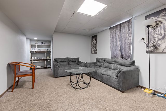 320 Dawn Avenue, Rockford, IL 61107