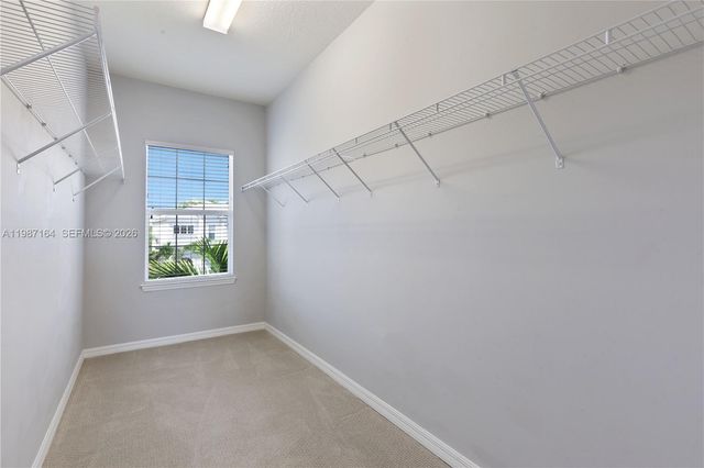 1101 Banyan Dr, Hollywood, FL 33021