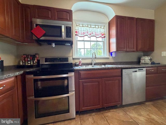 936 N PITT ST, Carlisle, PA 17013