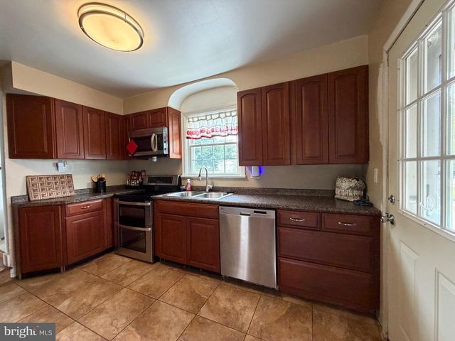 936 N PITT ST, Carlisle, PA 17013