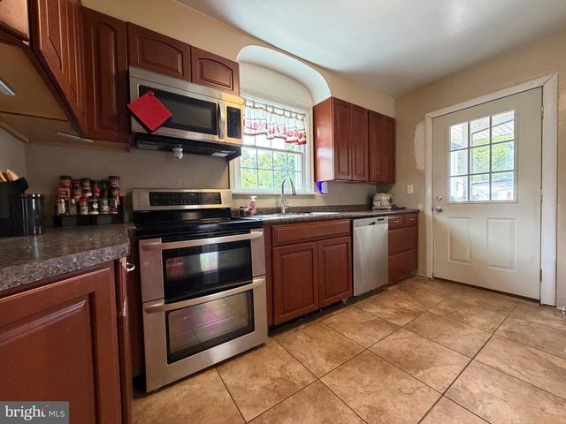 936 N PITT ST, Carlisle, PA 17013