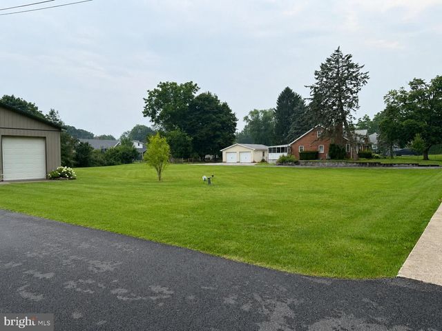 936 N PITT ST, Carlisle, PA 17013