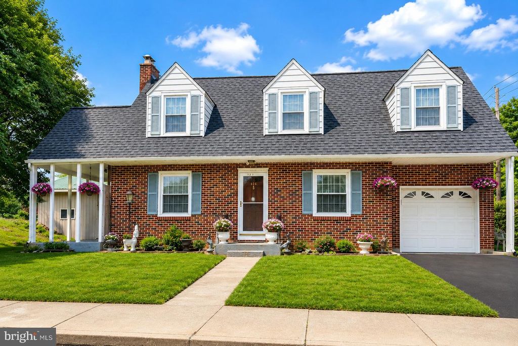 936 N PITT ST, Carlisle, PA 17013